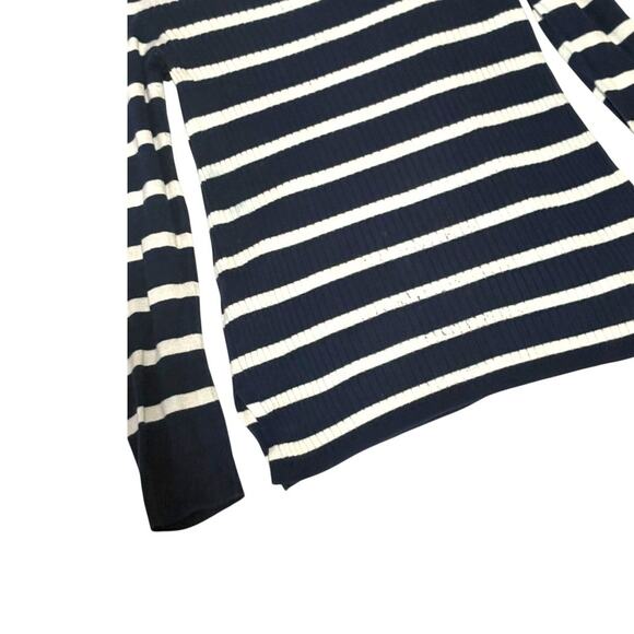 GAP Striped Long Sleeve Top - Sweater Style Navy & White - Medium Long Sleeves - Picture 8 of 12